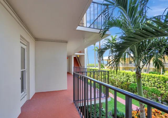 3rd image of 225 Beach Rd #204, Tequesta, FL 33469 | MLS# B26042434