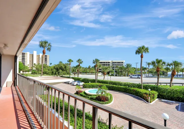 4th image of 225 Beach Rd #204, Tequesta, FL 33469 | MLS# B26042434