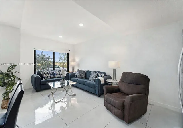 3rd image of 14590 Sw 260Th St, Homestead, FL 33032 | MLS# A12039132