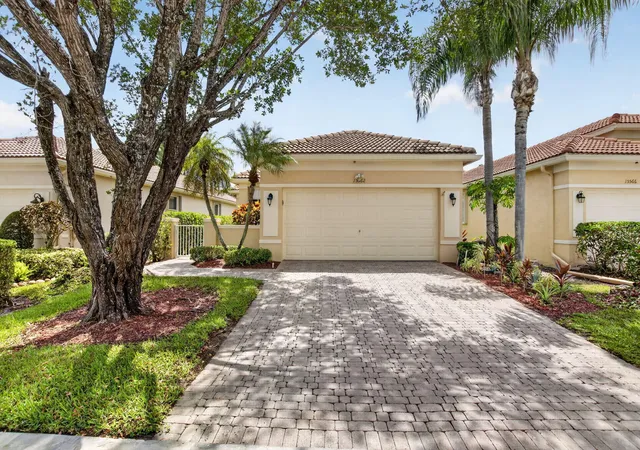 Homes for sale in Delray Beach, FL | 15562 Fiorenza Cir, Delray Beach, FL 33446 | MLS# B26042505
