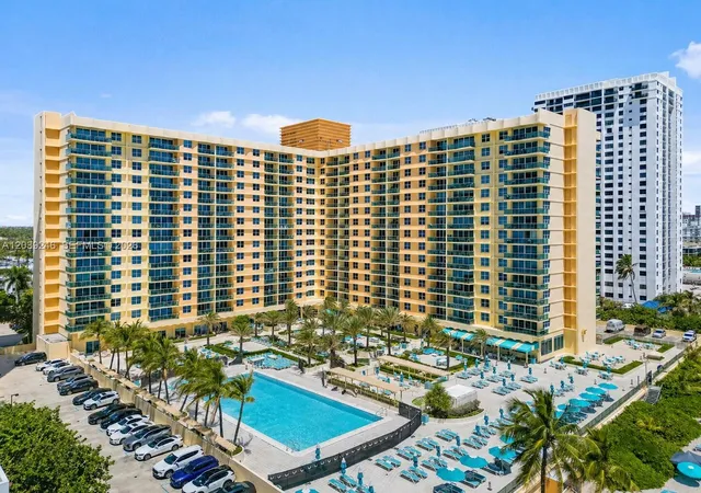 5th image of 2501 S Ocean Dr #908, Hollywood, FL 33019 | MLS# A12039246