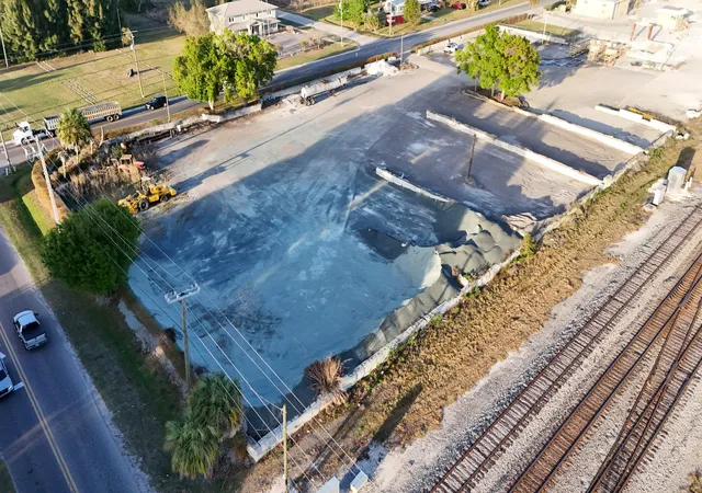 3rd image of 805 Nw 9Th St, Okeechobee, FL 34972 | MLS# B26042553
