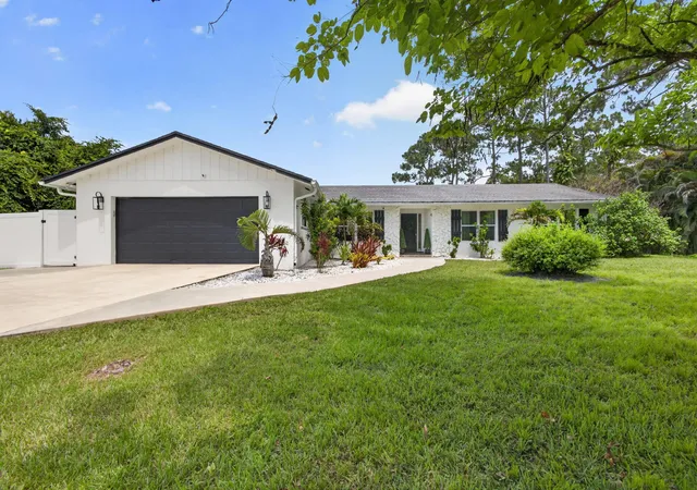 Photo 1 of Single family home for sale at 17968 Bridle Ct, Jupiter, FL 33478 | MLS# B26042581 | Listing updated on 2026-10-02