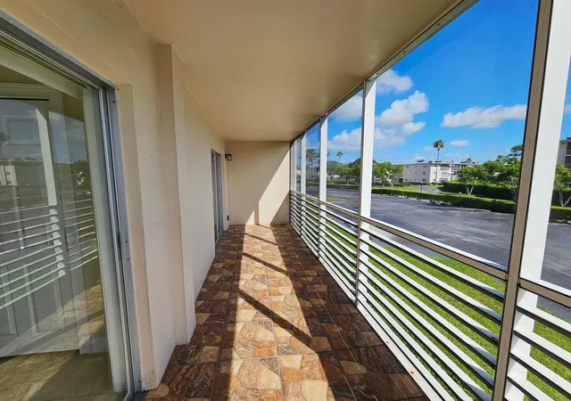 Homes for sale in Lake Worth Beach, FL | 2562 Garden Dr N #202, Lake Worth Beach, FL 33461 | MLS# B26042592