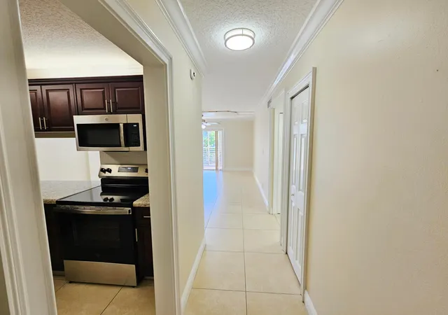 Homes for sale in Lake Worth Beach, FL | 2562 Garden Dr N #202, Lake Worth Beach, FL 33461 | MLS# B26042592