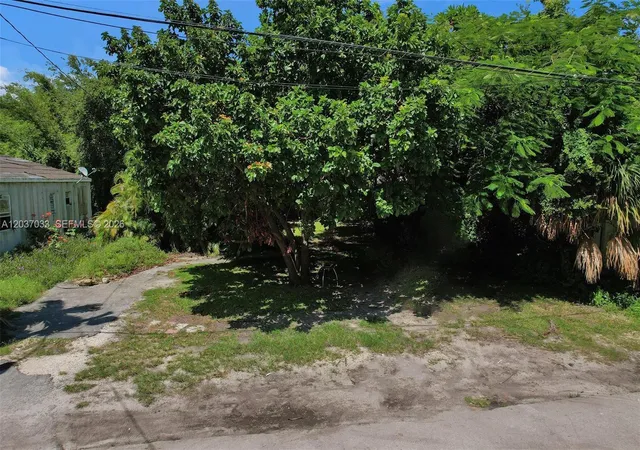 11th image of 765 Ne 70th St, Miami, FL 33138 | MLS# A12037033