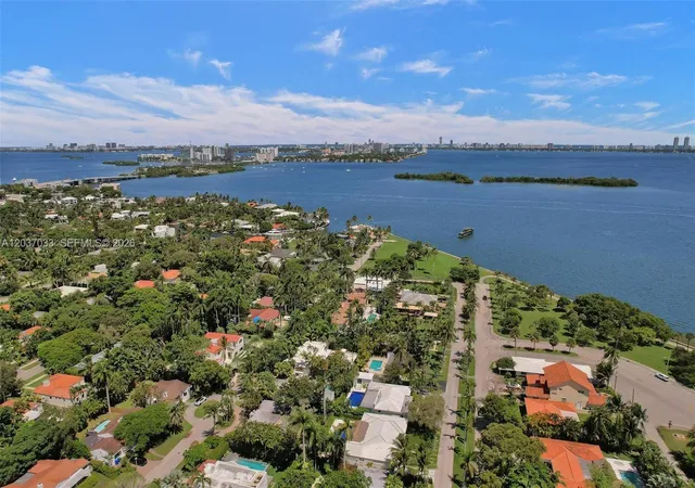 4th image of 765 Ne 70Th St, Miami, FL 33138 | MLS# A12037033