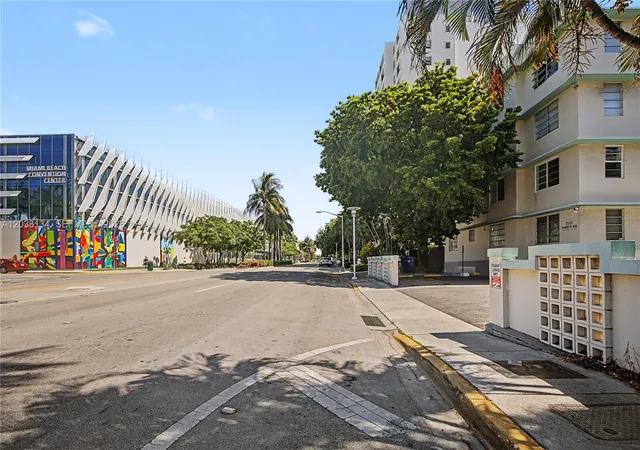 2nd image of 1751 Washington Ave, Miami Beach, FL 33139