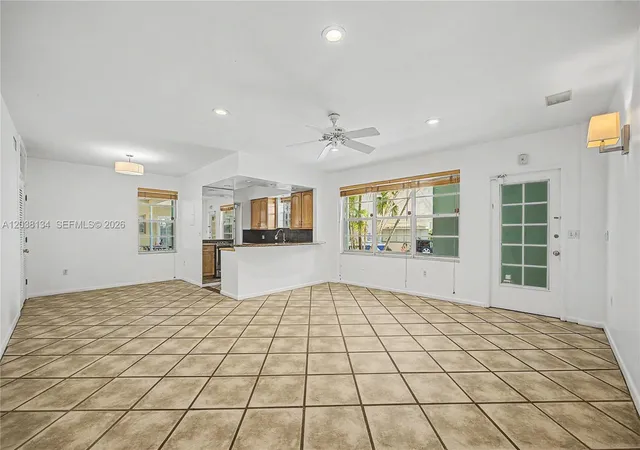 2nd image of 1751 Washington Ave #1F, Miami Beach, FL 33139 | MLS# A12038134