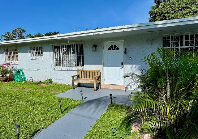 Homes for sale in Miami Gardens, FL | 15970 Nw 37th Pl, Miami Gardens, FL 33054 | MLS# A12038853