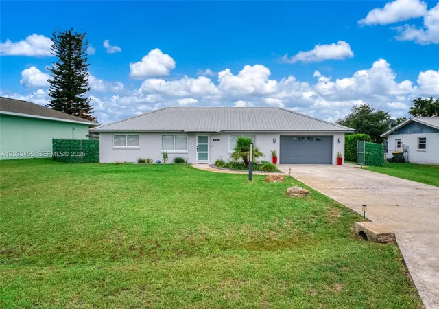 2nd image of 4224 Lake Vis, Sebring, FL 33875 | MLS# A12039455