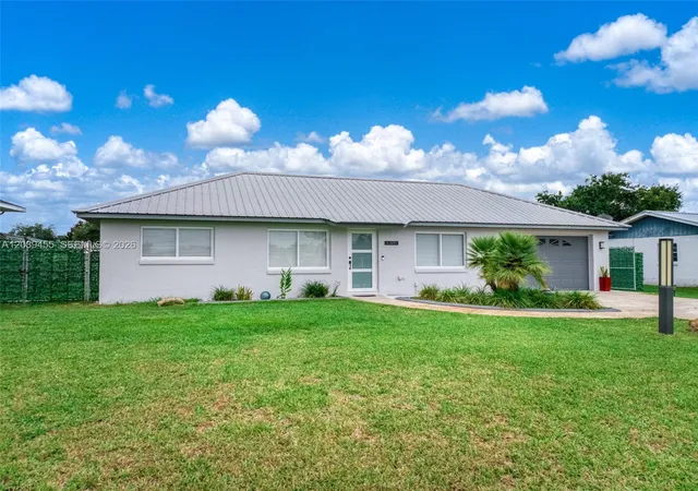 3rd image of 4224 Lake Vis, Sebring, FL 33875 | MLS# A12039455