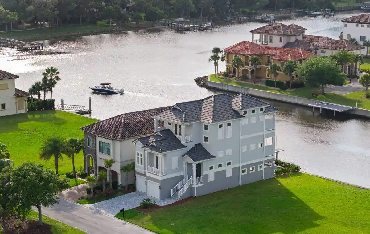 Photo 1 of Single family home for sale at 18 Spinaker Cir, Palm Coast, FL 32137 | MLS# B26042701 | Listing updated on 2026-10-28