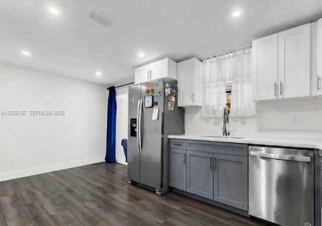 Homes for sale in Fort Lauderdale, FL | 1380 Sw 34Th Ave, Fort Lauderdale, FL 33312 | MLS# A12036157