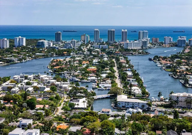 Homes for sale in Fort Lauderdale, FL | 615 & 617 Ne 9Th Ave, Fort Lauderdale, FL 33304 | MLS# B26042759