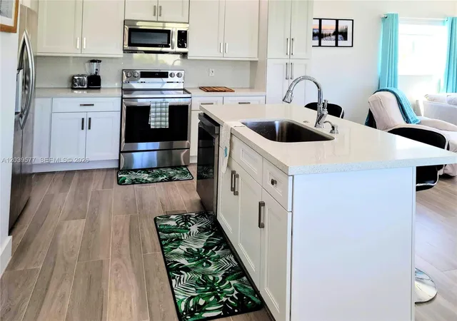 4th image of 554 Gordon Cir, Key Largo, FL 33037 | MLS# A12039577