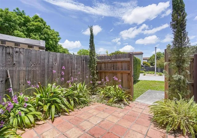 2nd image of 7108 Sw 112th Pl, Miami, FL 33173 | MLS# A12039505