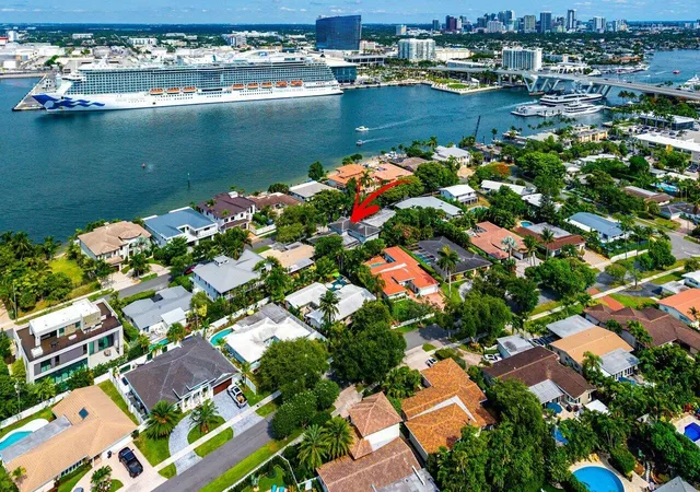 Photo 2 of Single family home for sale at 1940 Harbourview Dr, Fort Lauderdale, FL 33316 | MLS# B26042784 | Listing updated on 2026-09-23
