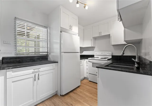 Homes for sale in Miami, FL | 10544 Sw 182Nd St, Miami, FL 33157 | MLS# A12039555
