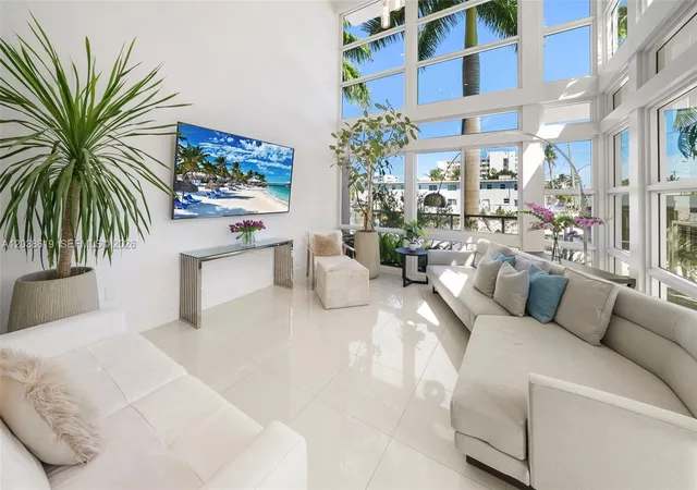 2nd image of 39 N Shore Dr, Miami Beach, FL 33141 | MLS# A12038619