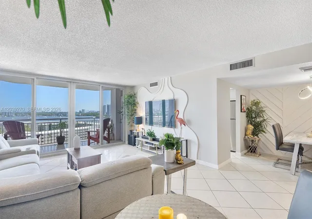 4th image of 18031 Biscayne Blvd, Aventura, FL 33160