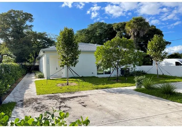 image of 920 Nw 81st St, Miami, FL 33150 | MLS# A12039619