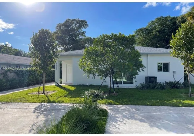 Homes for sale in Pompano Beach, FL | 213 Nw 12Th St, Pompano Beach, FL 33060 | MLS# A12039742