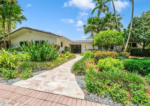 3rd image of 11900 Sw 63Rd Ave, Pinecrest, FL 33156 | MLS# A12039634