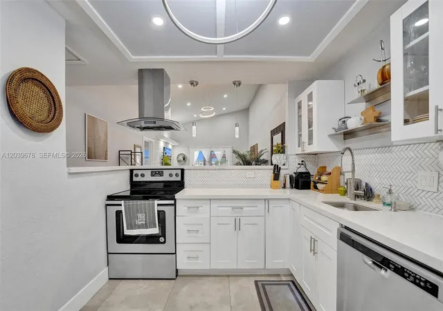5th image of 5535 Sw 24Th Ave, Fort Lauderdale, FL 33312 | MLS# A12039678