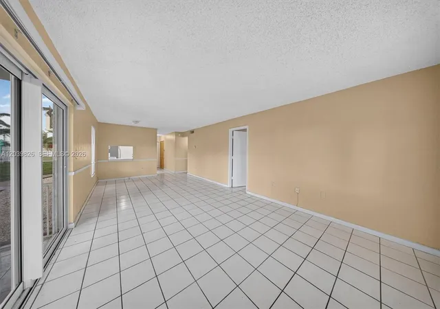 4th image of 505 Nw 177Th St, Miami, FL 33169