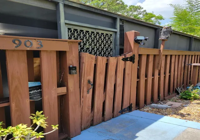 Photo 3 of Townhouse for sale at 903 Se Camelot Gdns Blvd, Port Saint Lucie, FL 34952 | MLS# B26042960 | Listing updated on 2026-09-23