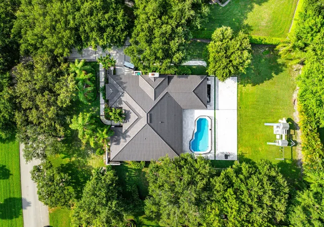 Photo 3 of Single family home for sale at 7210 W Cypresshead Dr, Parkland, FL 33067 | MLS# B26042970 | Listing updated on 2026-10-07