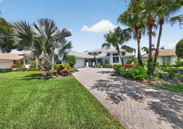 5th image of 1306 Se Brewster Pl Se, Stuart, FL 34997 | MLS# B26043045