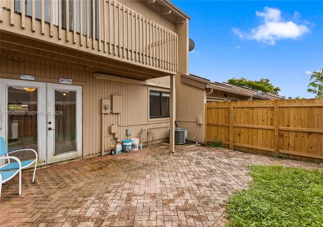 5th image of 8021 Sw 21St Ct, Davie, FL 33324 | MLS# A12040005