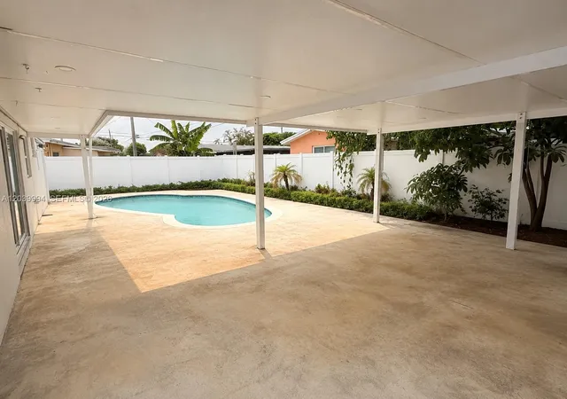 Homes for sale in Miramar, FL | 7521 Shalimar St, Miramar, FL 33023 | MLS# A12039994