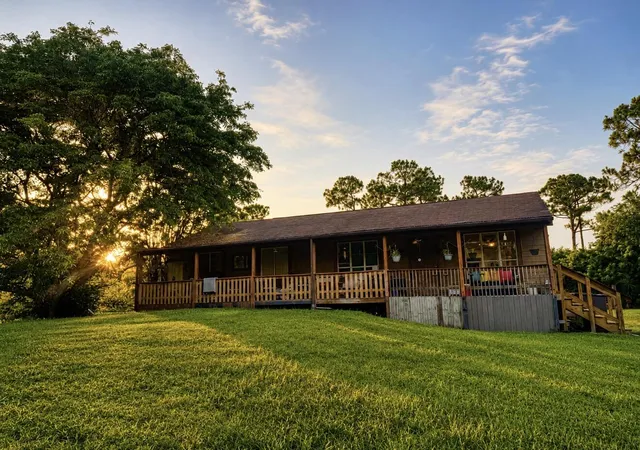 Homes for sale in The Acreage, FL | 17605 92nd Ln N, The Acreage, FL 33470 | MLS# B26043113