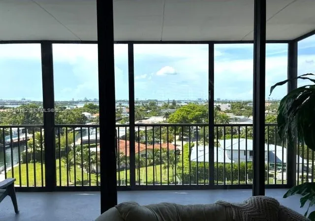 Homes for sale in Miami, FL | 2500 Ne 135Th St, Miami, FL 33181