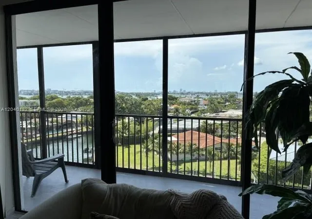 Homes for sale in Miami, FL | 2500 Ne 135Th St, Miami, FL 33181