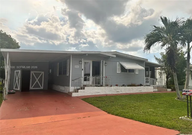 51st image of 2341 Sw 84th Ave, Davie, FL 33324 | MLS# A12040100
