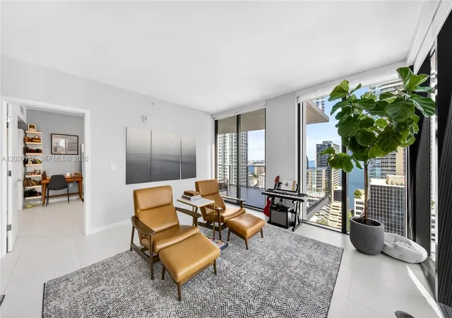 2nd image of 1010 Brickell Ave #2905, Miami, FL 33131 | MLS# A12030142