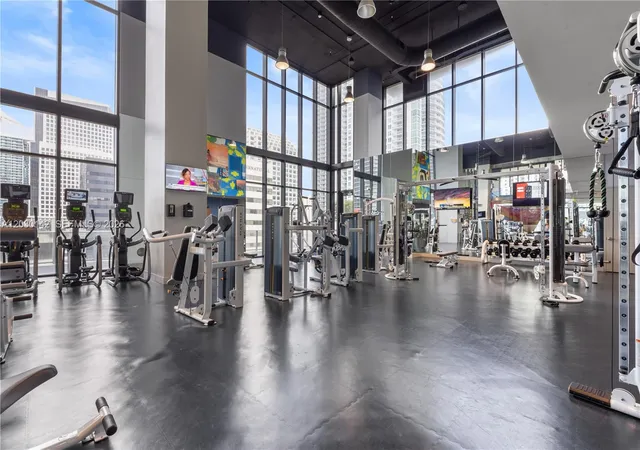 36th image of 1010 Brickell Ave #2905, Miami, FL 33131 | MLS# A12030142
