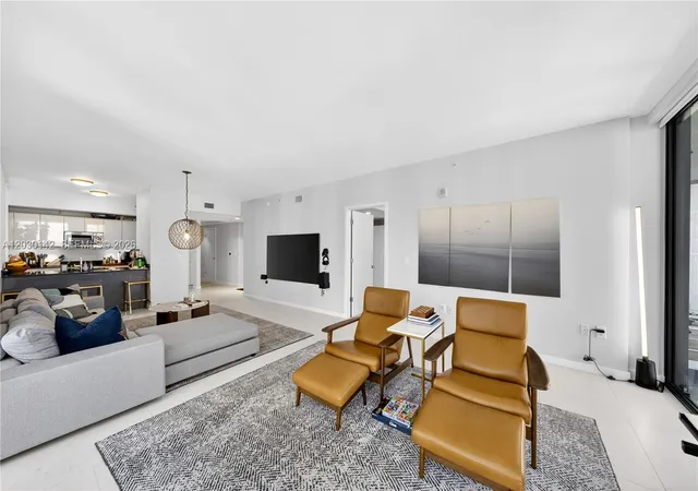 4th image of 1010 Brickell Ave #2905, Miami, FL 33131 | MLS# A12030142