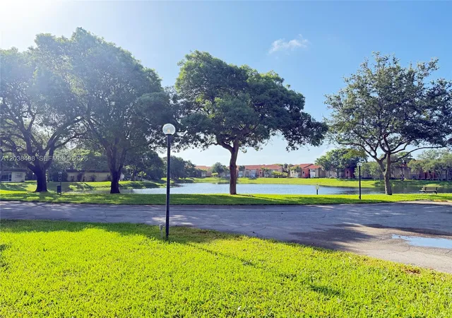 19th image of 417 Sw Natura Ave #A, Deerfield Beach, FL 33441 | MLS# A12038498