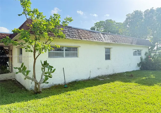 2nd image of 417 Sw Natura Ave #A, Deerfield Beach, FL 33441 | MLS# A12038498