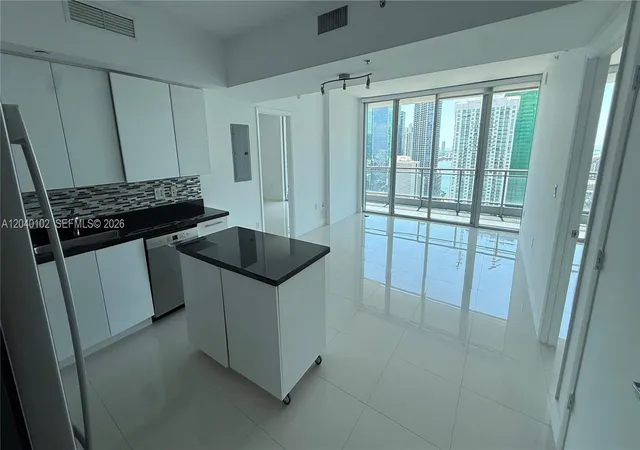 Homes for sale in Miami, FL | 92 Sw 3 St #3311, Miami, FL 33130 | MLS# A12040102