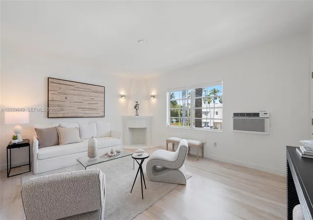 3rd image of 750 Espanola Wy #8, Miami Beach, FL 33139 | MLS# A12039949