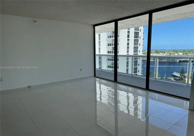 5th image of 20505 E Country Club Dr #835, Miami, FL 33180 | MLS# A12040379