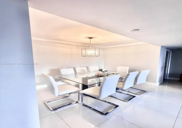 3rd image of 3610 Yacht Club Dr #215, Aventura, FL 33180 | MLS# A12040261