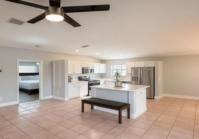 5th image of 1106 Swan Lake Cir, Port St Lucie, FL 34986 | MLS# B26043418