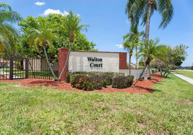 4th image of 2225 Se Barrington St, Port St Lucie, FL 34952 | MLS# B26043469